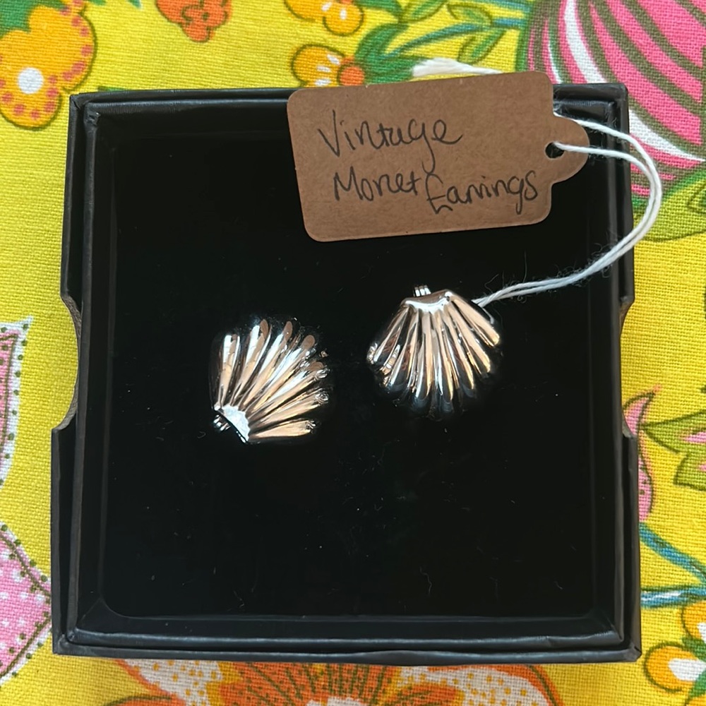 Vintage signed Monet silver shell earrings, clip on earrings, seashell, shell